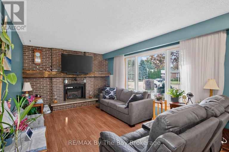 439 FIFTH STREET, Collingwood, Ontario, L9Y1Y4