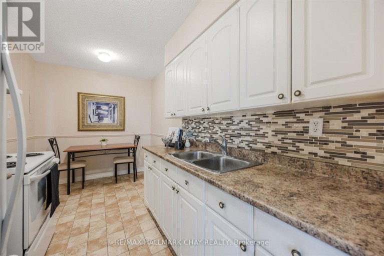 208 - 1210 RADOM STREET, Pickering (Bay Ridges), Ontario, L1W2Z3