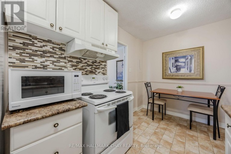208 - 1210 RADOM STREET, Pickering (Bay Ridges), Ontario, L1W2Z3