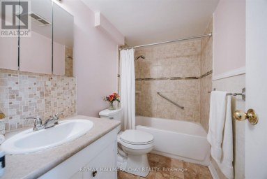 208 - 1210 RADOM STREET Pickering (Bay Ridges) Ontario photo 35