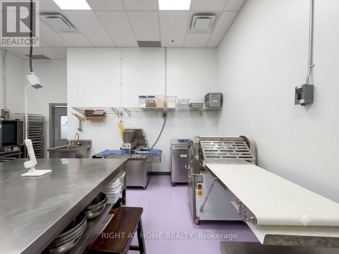 A17 - 1550 16TH AVENUE, Richmond Hill (Headford Business Park), Ontario, L4B3K9