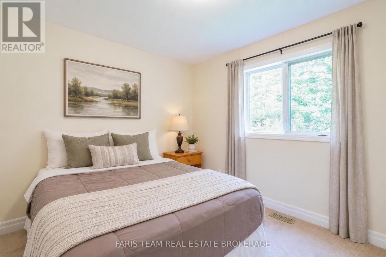 1858 WOODS BAY ROAD, Severn, Ontario, L3V0V7