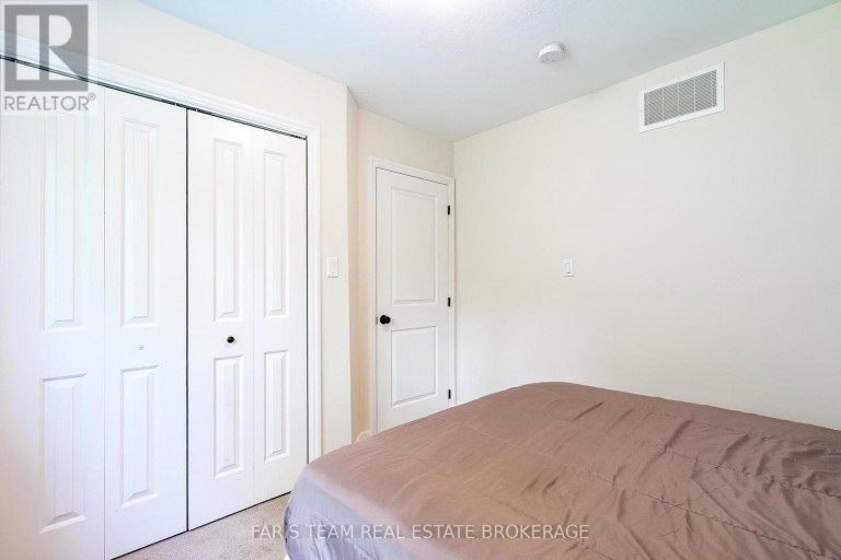 1858 WOODS BAY ROAD, Severn, Ontario, L3V0V7
