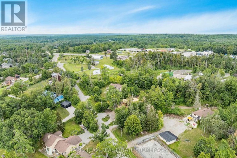 1858 WOODS BAY ROAD, Severn, Ontario, L3V0V7