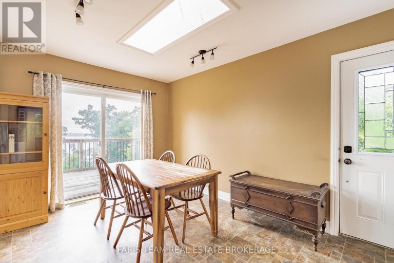 1858 WOODS BAY ROAD, Severn, Ontario, L3V0V7