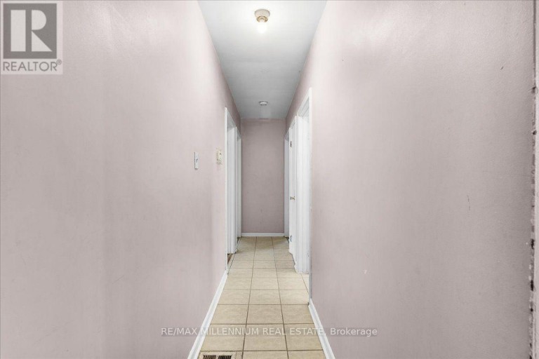 37 RADFORD STREET, Hamilton (Ainslie Wood), Ontario, L8S3E5