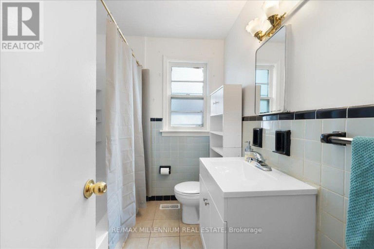 37 RADFORD STREET, Hamilton (Ainslie Wood), Ontario, L8S3E5