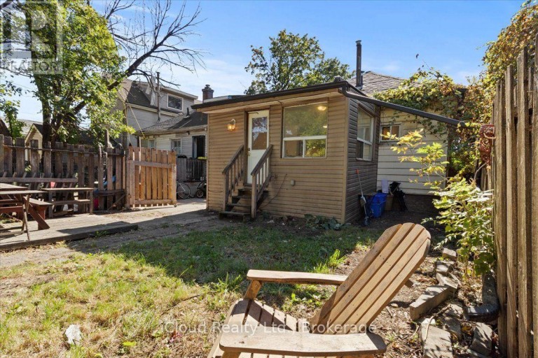 29 BIGGAR AVENUE, Hamilton (Industrial Sector), Ontario, L8L3Z3