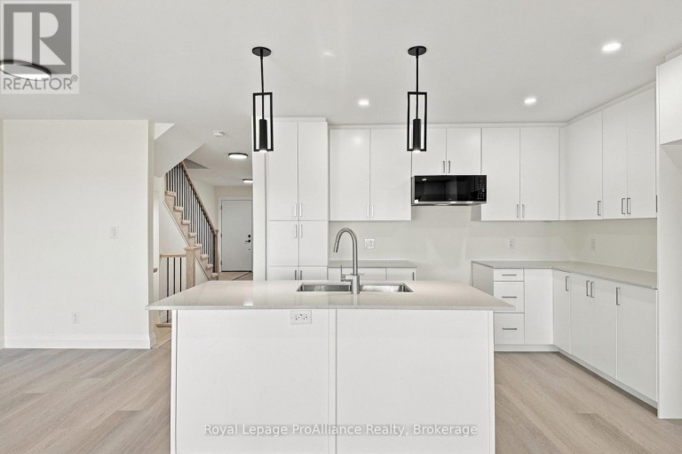 8 AMBROSIA WAY, Brighton, Ontario, K0K1H0