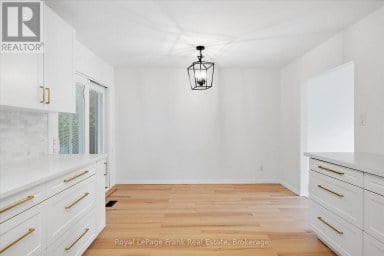 19 DALEVIEW AVENUE Peterborough (Monaghan Ward 2) Ontario photo 8