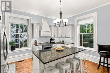 28 UNIVERSITY AVENUE W Cobourg Ontario photo 16