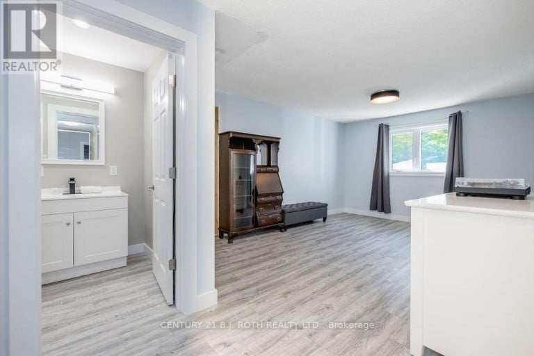 1844 OAKWOOD ROAD, Innisfil, Ontario, L9S2W1