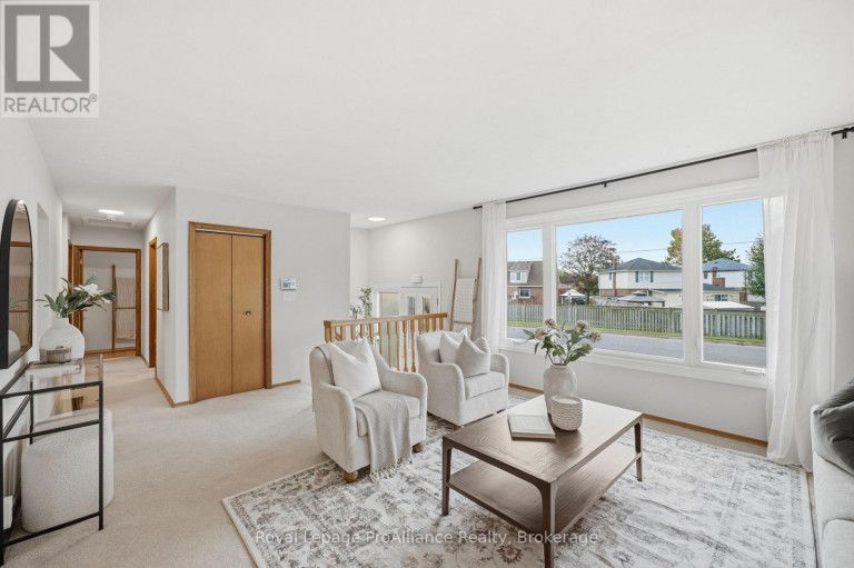 572 ELIZABETH STREET, Cobourg, Ontario, K9A2A2