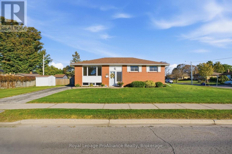 572 ELIZABETH STREET, Cobourg, Ontario, K9A2A2