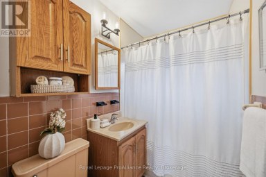 572 ELIZABETH STREET Cobourg Ontario photo 23