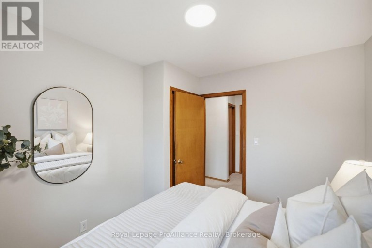 572 ELIZABETH STREET, Cobourg, Ontario, K9A2A2