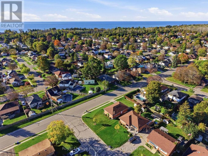 572 ELIZABETH STREET, Cobourg, Ontario, K9A2A2