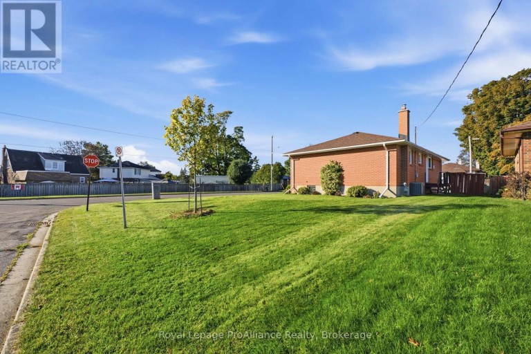 572 ELIZABETH STREET, Cobourg, Ontario, K9A2A2