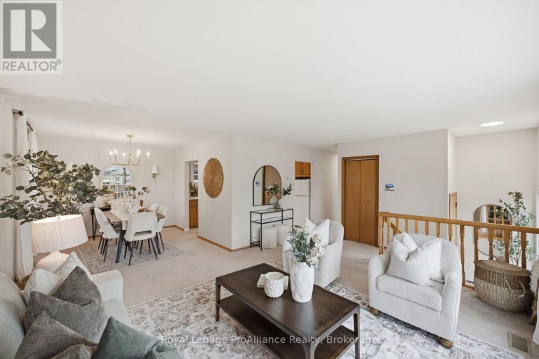 572 ELIZABETH STREET, Cobourg, Ontario, K9A2A2