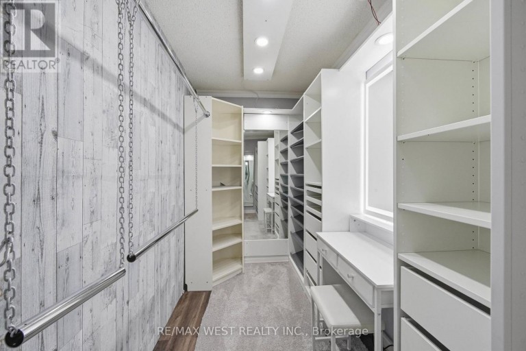 441 PADDINGTON CRESCENT, Oshawa (Centennial), Ontario, L1G7P3