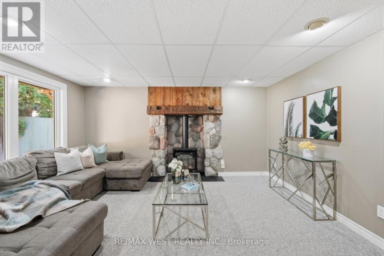 441 PADDINGTON CRESCENT, Oshawa (Centennial), Ontario, L1G7P3
