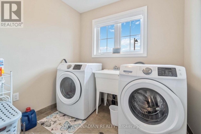 92 BETHUNE AVENUE, Hamilton, Ontario, L0R1P0
