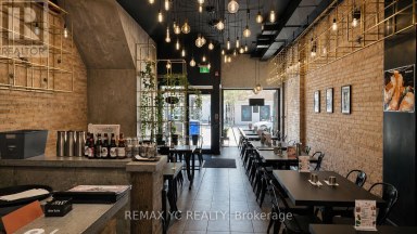 23 KING STREET N Waterloo Ontario photo 2