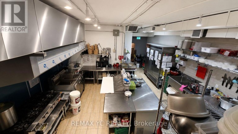 23 KING STREET N, Waterloo, Ontario, N2J2W6