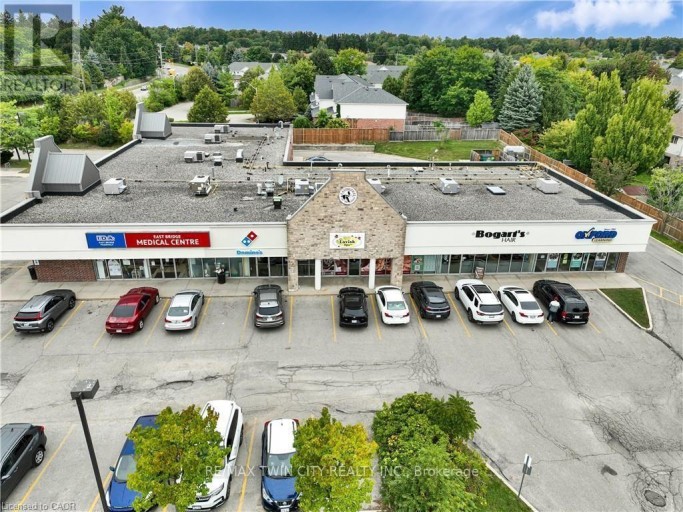 8 - 370 EASTBRIDGE BOULEVARD, Waterloo, Ontario, N2K4P1
