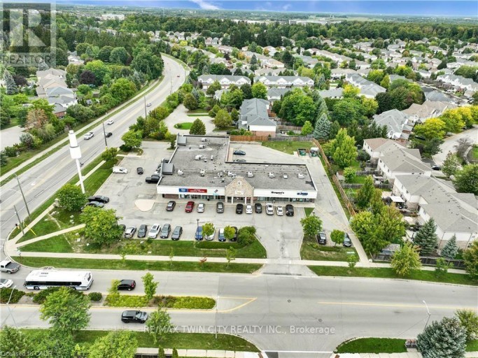 8 - 370 EASTBRIDGE BOULEVARD, Waterloo, Ontario, N2K4P1