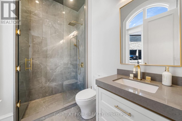 16 SIRONA'S LANE, Aurora (Bayview Southeast), Ontario, L4G7Y7