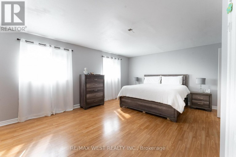 19 MOORE PLACE, Barrie (Letitia Heights), Ontario, L4N6N6