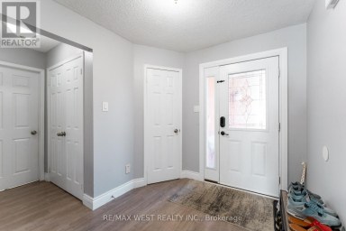 19 MOORE PLACE Barrie (Letitia Heights) Ontario photo 3
