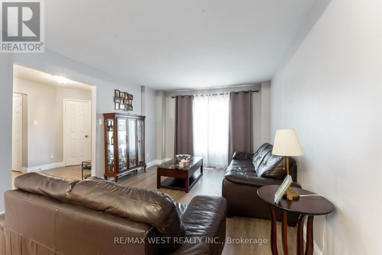 19 MOORE PLACE, Barrie (Letitia Heights), Ontario, L4N6N6