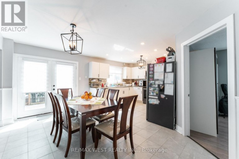 19 MOORE PLACE, Barrie (Letitia Heights), Ontario, L4N6N6