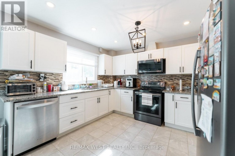 19 MOORE PLACE, Barrie (Letitia Heights), Ontario, L4N6N6