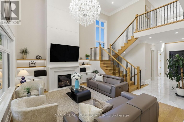 403 WILLIS DRIVE, Oakville (WO West), Ontario, L6L4T9