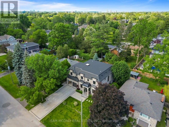 403 WILLIS DRIVE, Oakville (WO West), Ontario, L6L4T9