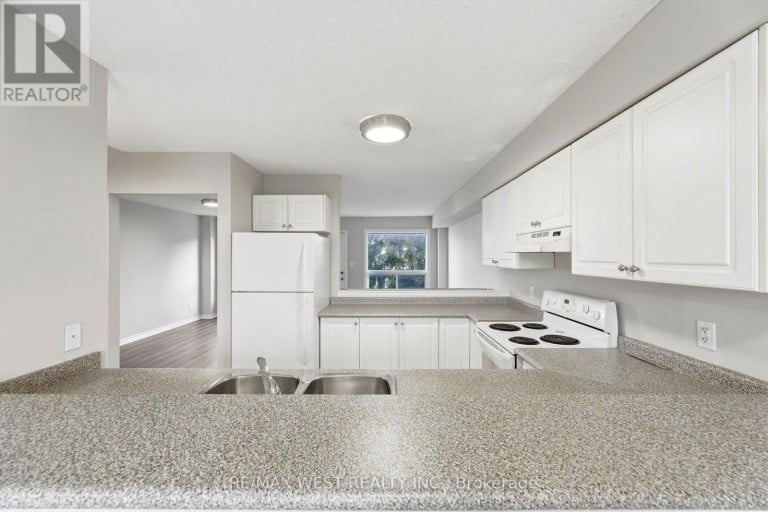 11 - 600 SARNIA ROAD, London North (North I), Ontario, N6G5M4