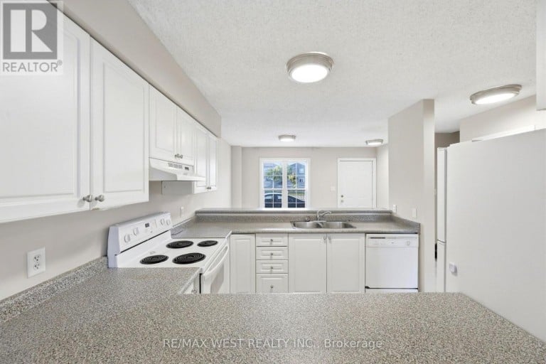 11 - 600 SARNIA ROAD, London North (North I), Ontario, N6G5M4