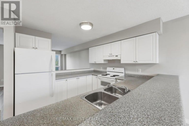 11 - 600 SARNIA ROAD, London North (North I), Ontario, N6G5M4