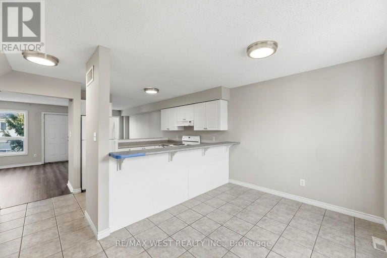 11 - 600 SARNIA ROAD, London North (North I), Ontario, N6G5M4