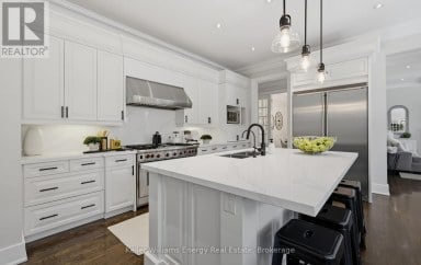 7 Woodington Court, Whitby (brooklin) Ontario