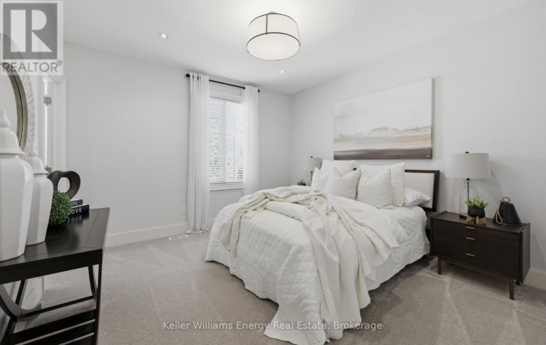 7 WOODINGTON COURT, Whitby (Brooklin), Ontario, L1M0C6