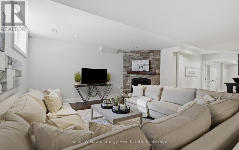 7 WOODINGTON COURT, Whitby (Brooklin), Ontario, L1M0C6