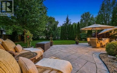7 Woodington Court, Whitby (brooklin) Ontario