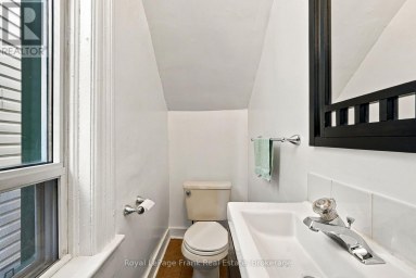 492 HOPKINS AVENUE Peterborough Ontario photo 25