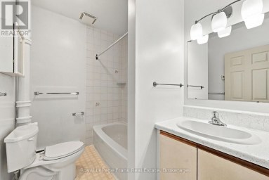 492 HOPKINS AVENUE Peterborough Ontario photo 38