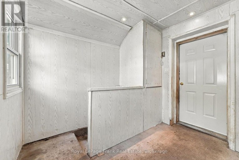 492 HOPKINS AVENUE, Peterborough, Ontario, K9H2R8