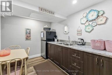 70 BRENTWOOD CRESCENT London North (North J) Ontario photo 34
